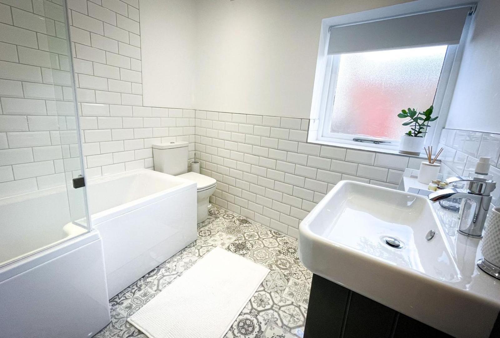 Juliet Beautiful 1 Bedroom, Central, Modern Space. Дарлінгтон Екстер'єр фото